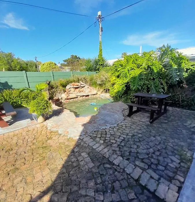 Whalers Guest House-1