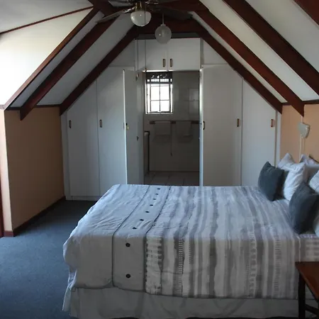 Whalers Guest House-3