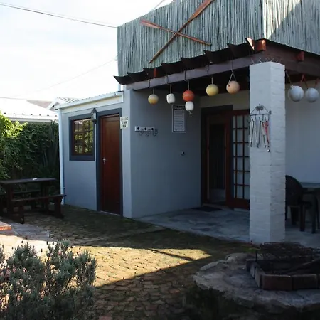 Whalers Guest House-2